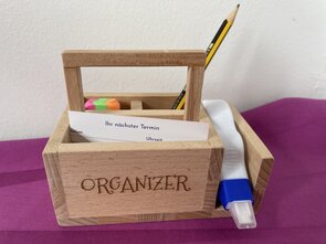 Kleiner Tischorganizer,Tischorganizer, Stiftehalter, Schreibtischordnung, Schreibtischaufbewahrung, Büroartikel aus Holz, Büro
